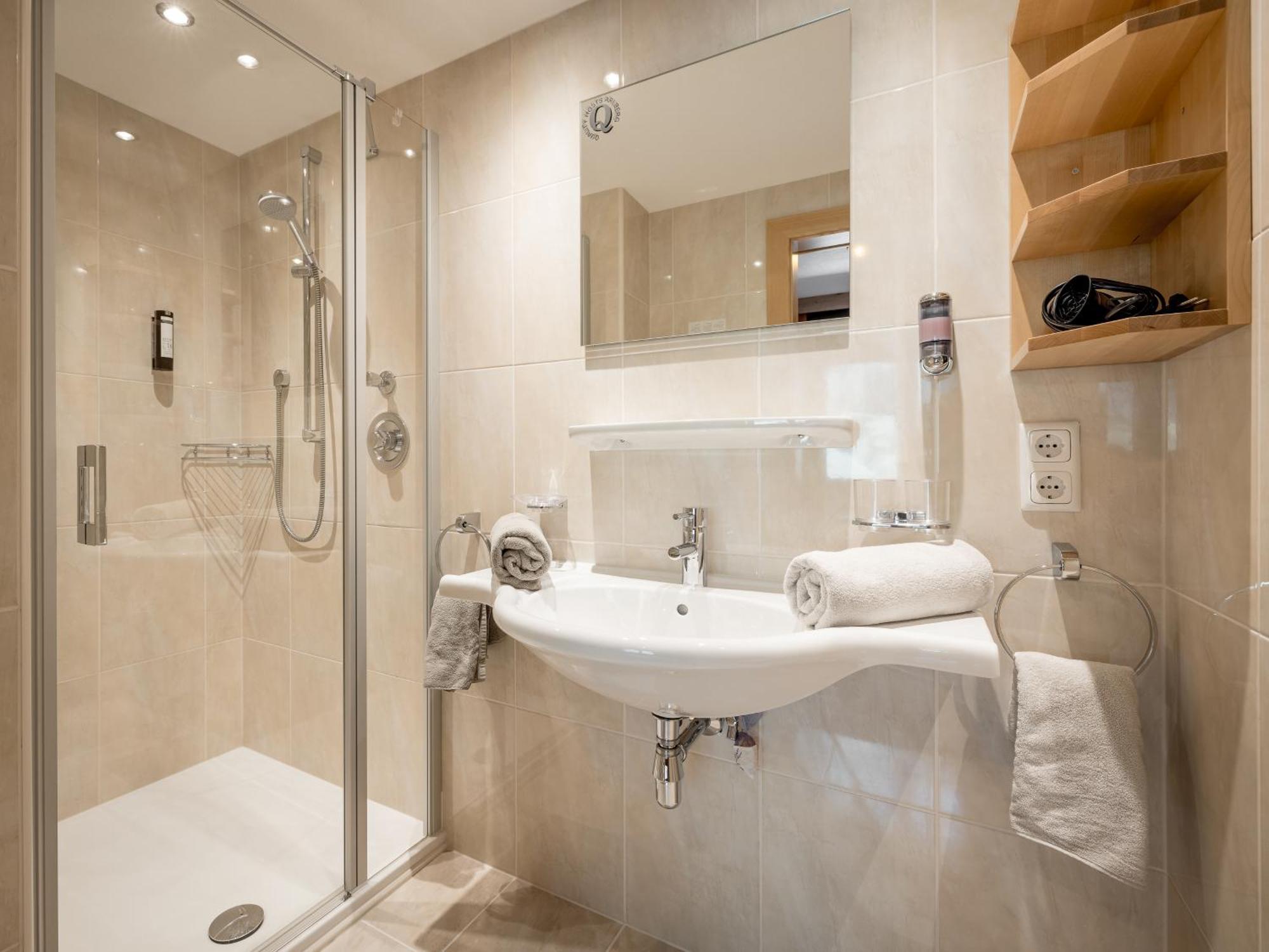 Quality Hosts Arlberg - Haus Pepi Eiter Gasthuis